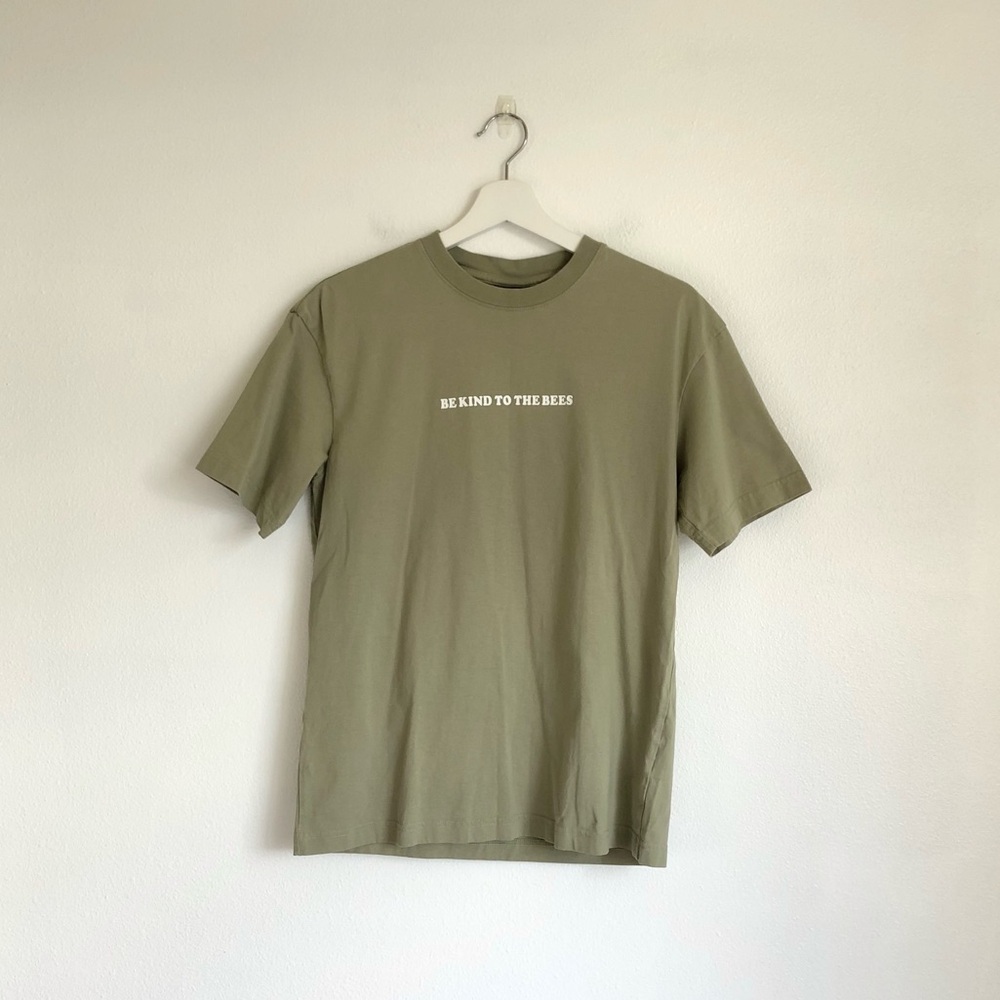 H&M Olive Green Be Kind to the Bees Plant More Flowers T-Shirt Tee Top Size XS